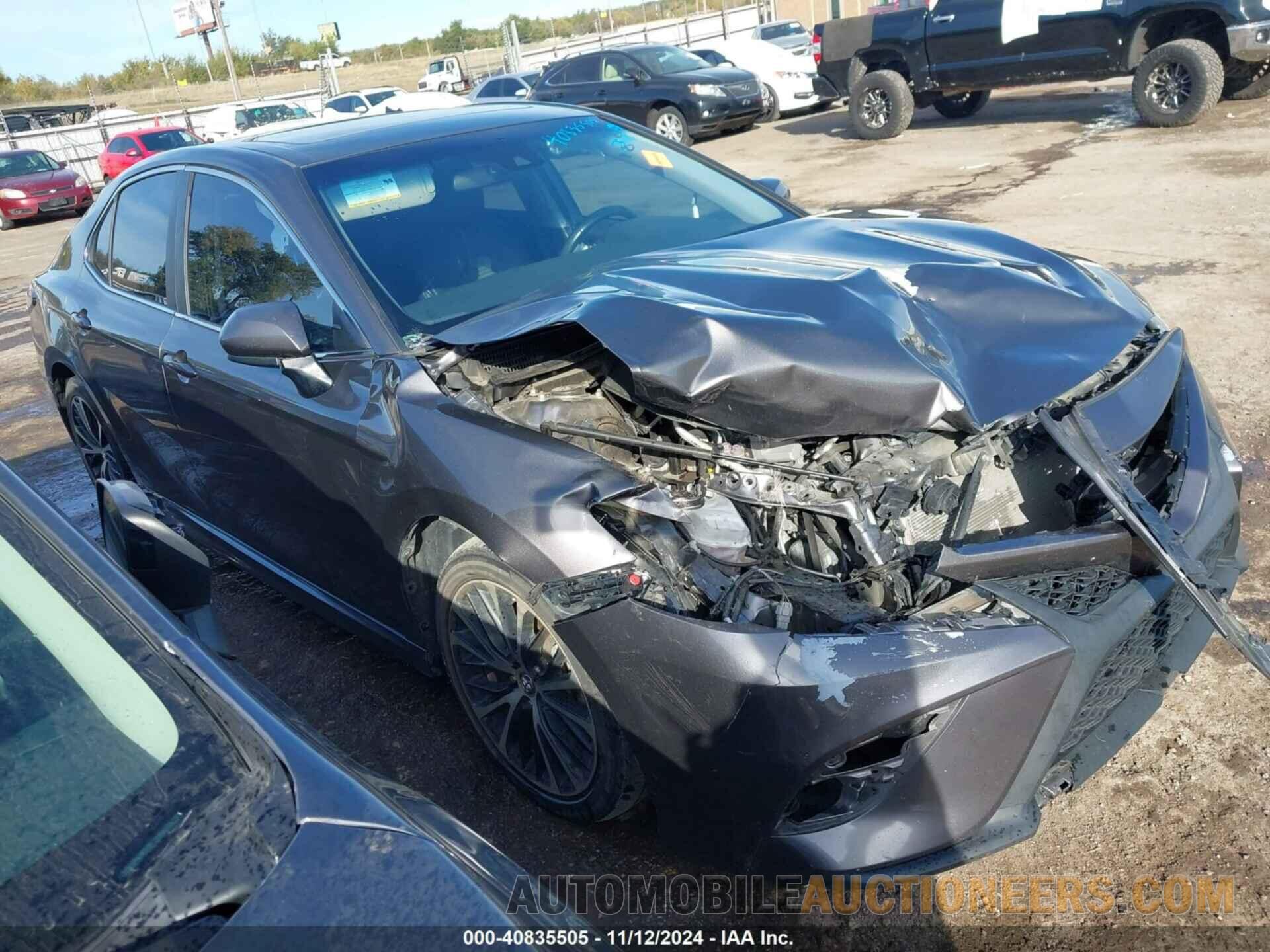 4T1B11HK0JU655718 TOYOTA CAMRY 2018