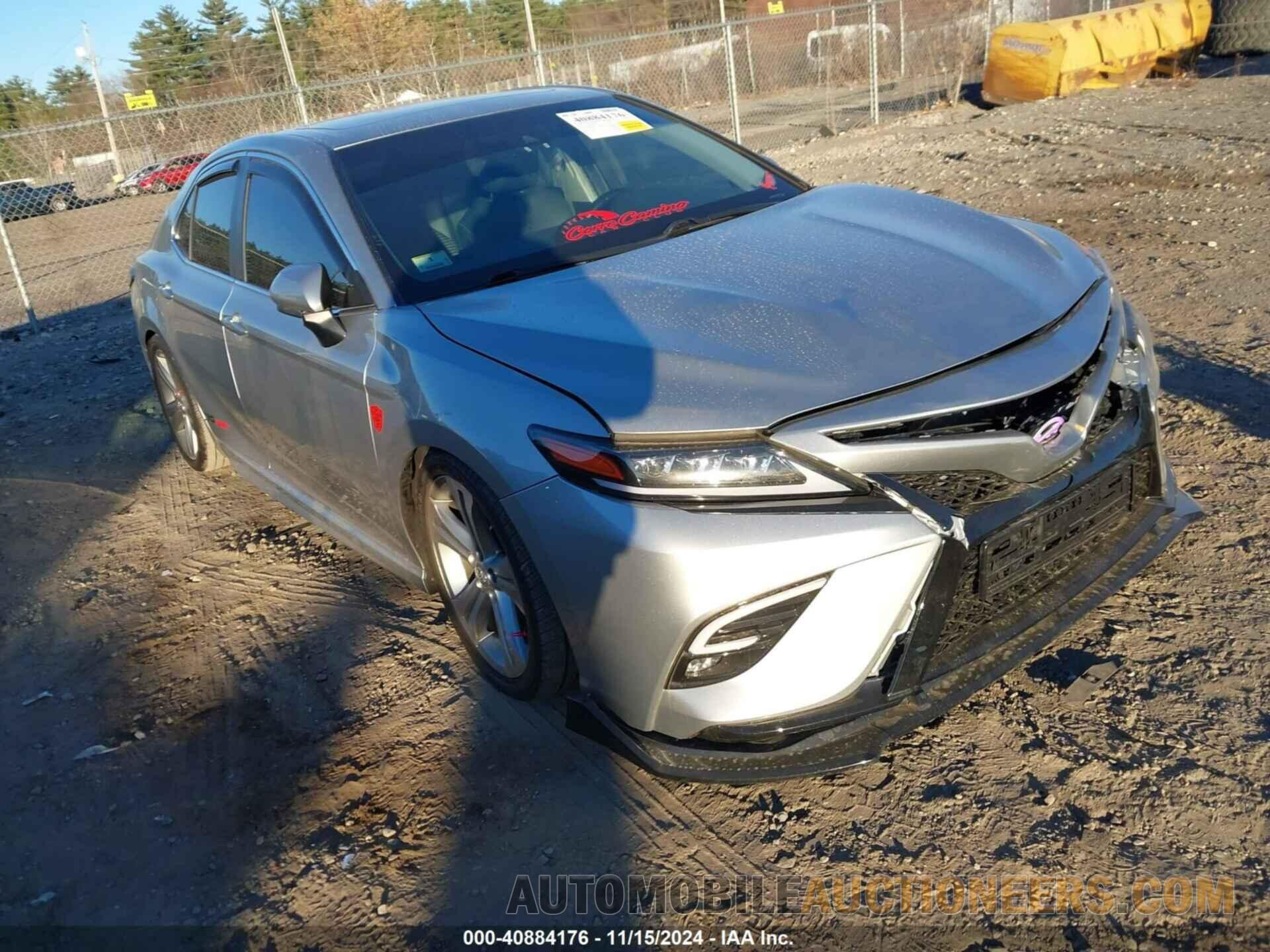 4T1B11HK0JU658103 TOYOTA CAMRY 2018