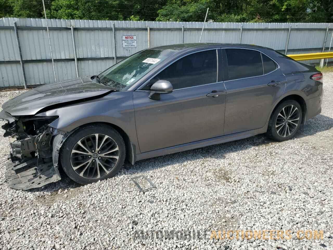 4T1B11HK0JU658361 TOYOTA CAMRY 2018