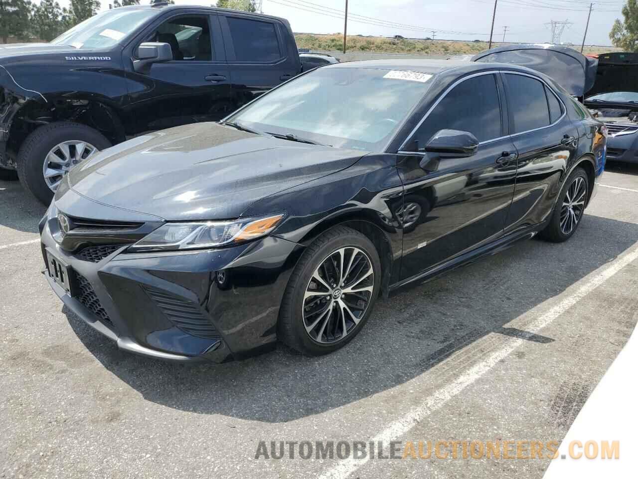 4T1B11HK0JU659235 TOYOTA CAMRY 2018