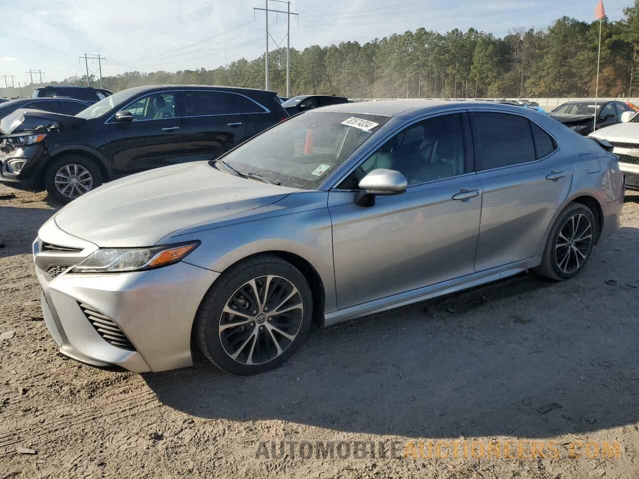 4T1B11HK0JU660790 TOYOTA CAMRY 2018