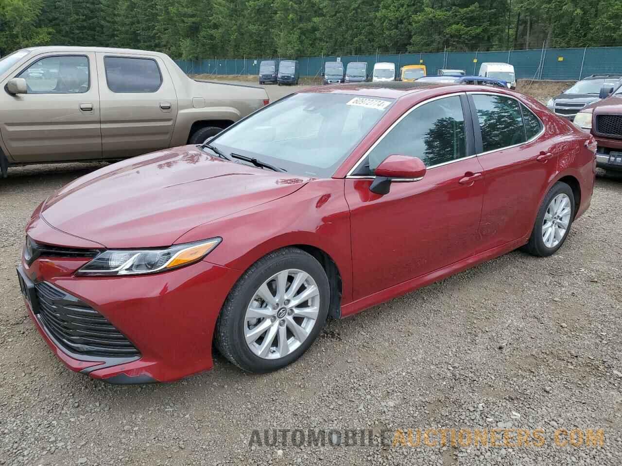 4T1B11HK0JU661597 TOYOTA CAMRY 2018