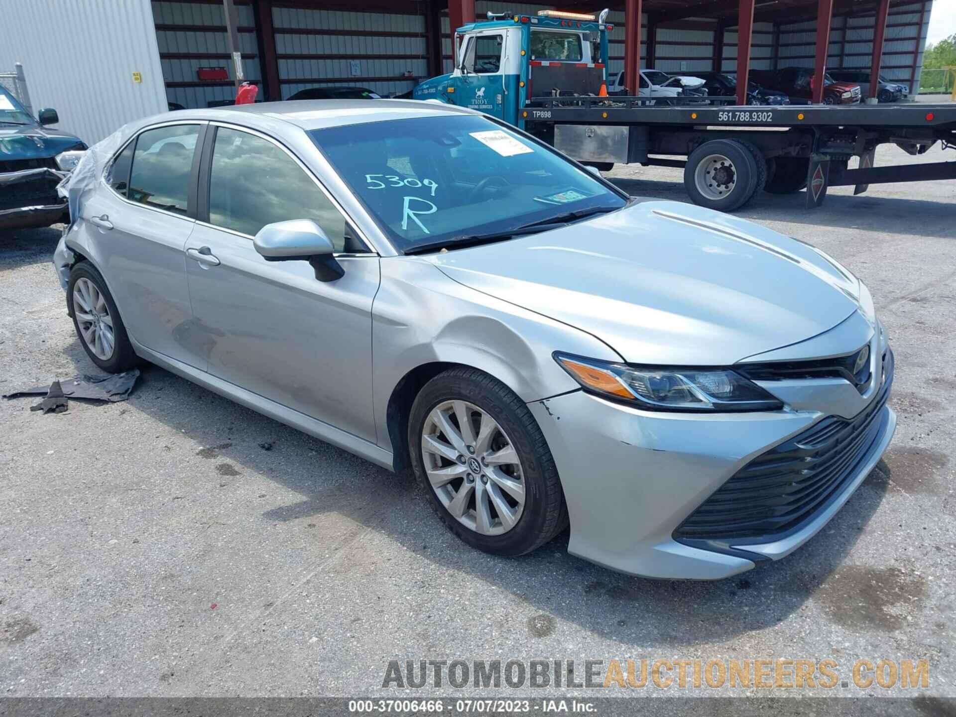 4T1B11HK0JU665309 TOYOTA CAMRY 2018