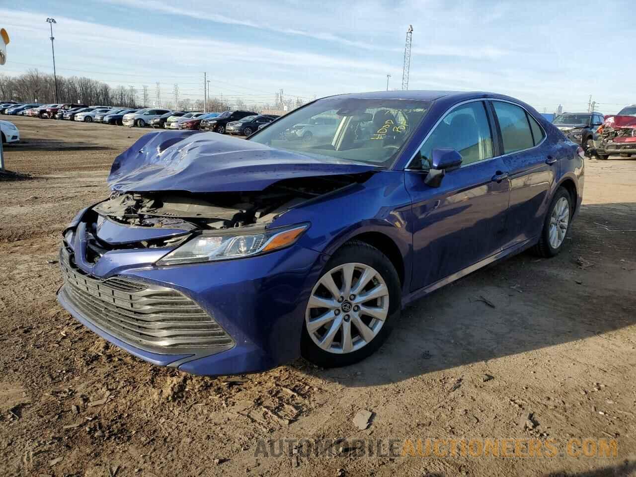 4T1B11HK0JU666458 TOYOTA CAMRY 2018