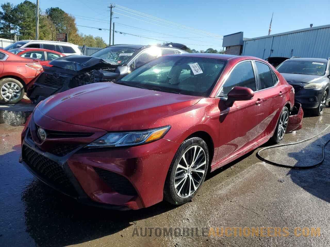 4T1B11HK0JU670414 TOYOTA CAMRY 2018