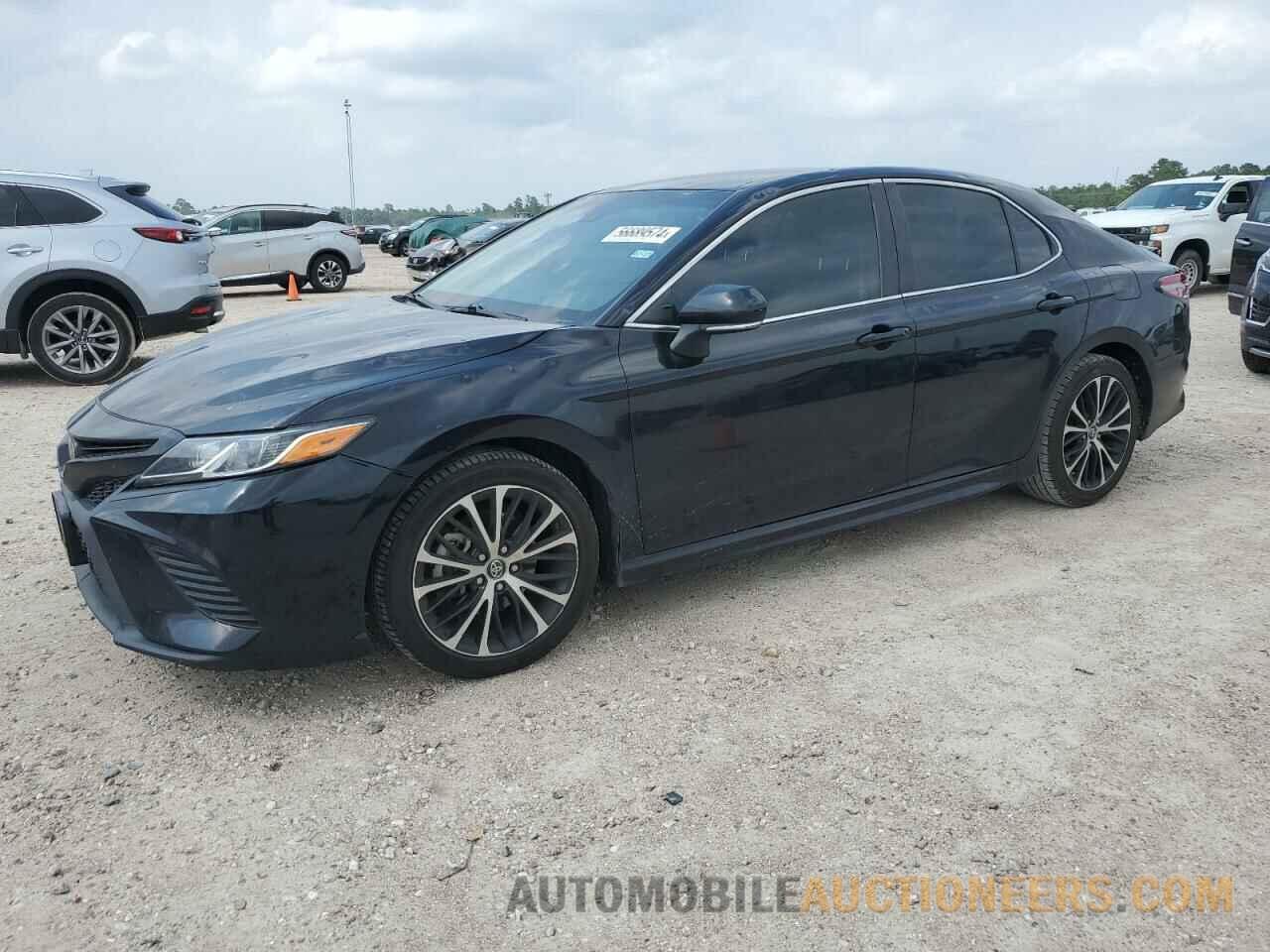 4T1B11HK0JU670641 TOYOTA CAMRY 2018