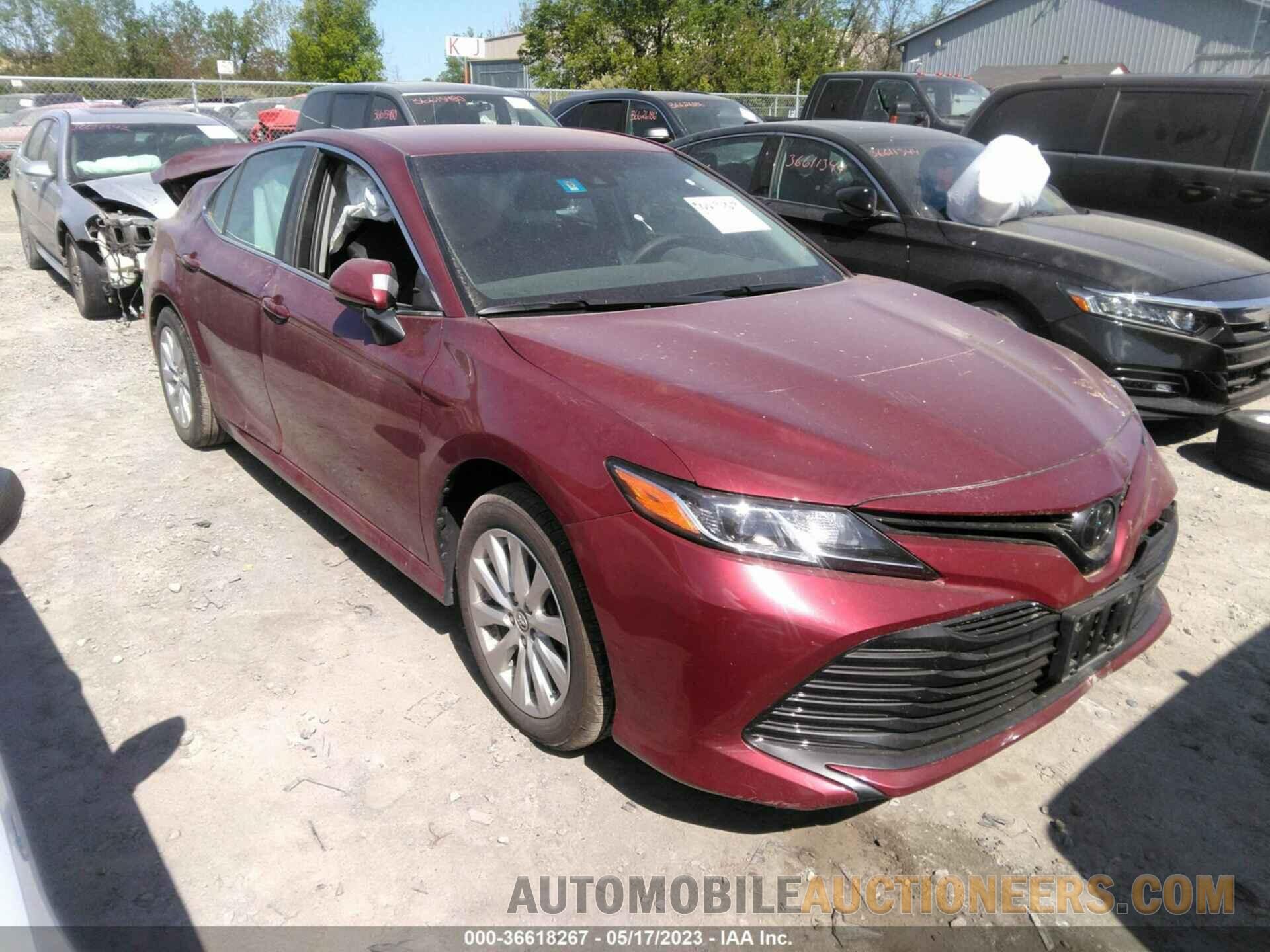 4T1B11HK0JU672051 TOYOTA CAMRY 2018