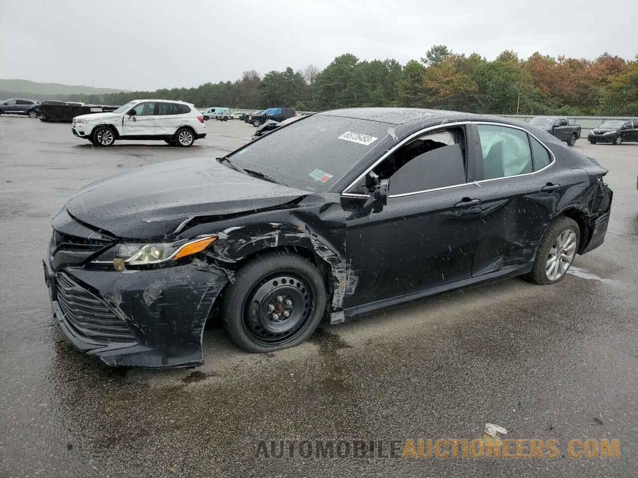 4T1B11HK0JU673023 TOYOTA CAMRY 2018