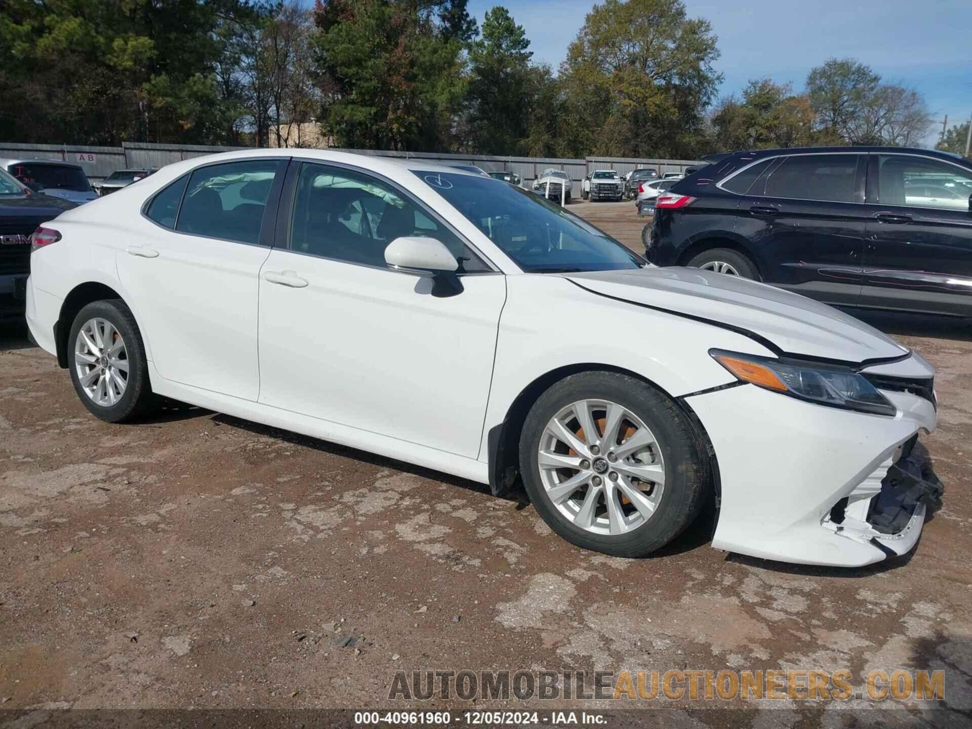 4T1B11HK0JU673491 TOYOTA CAMRY 2018