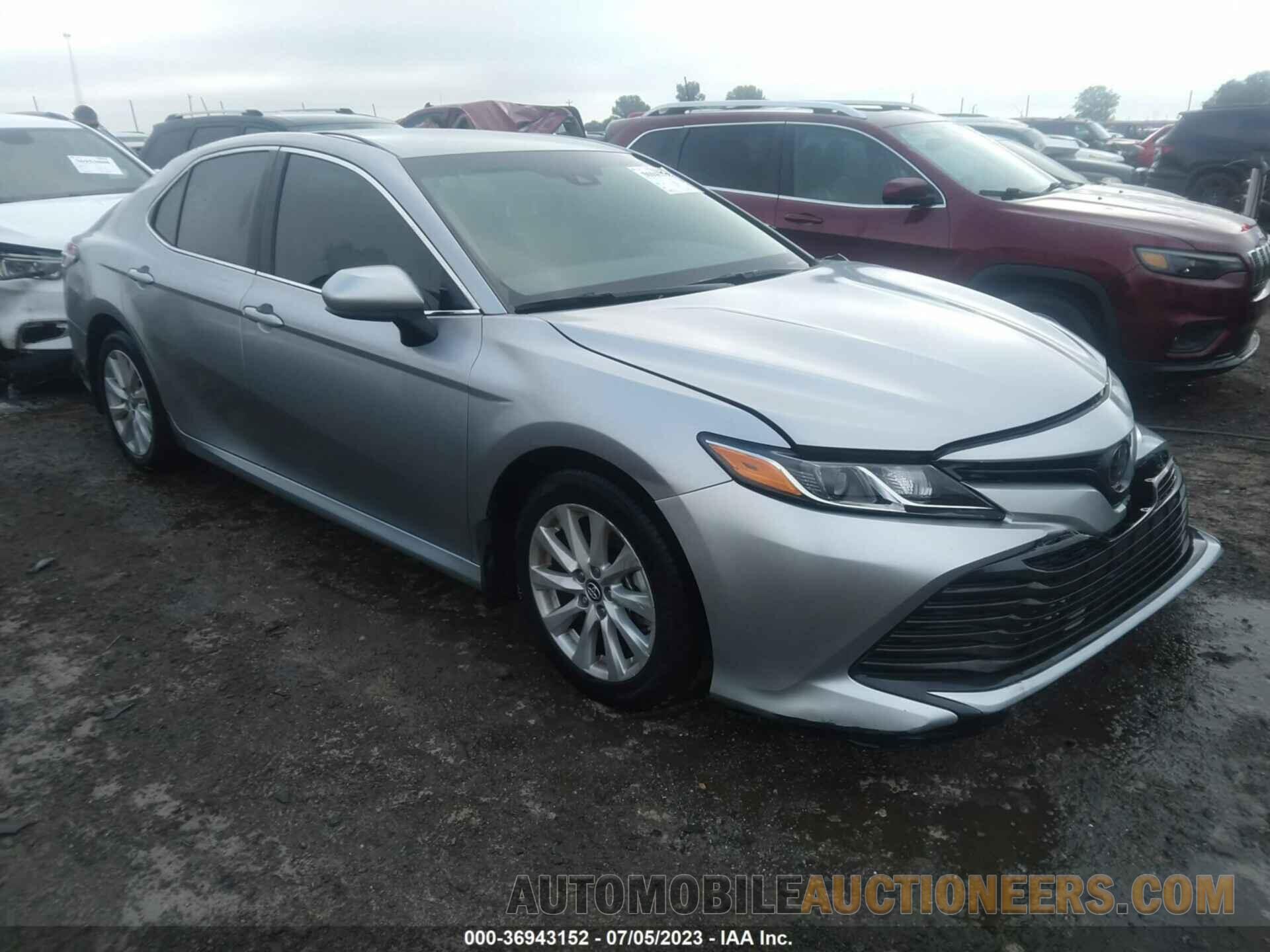 4T1B11HK0JU675709 TOYOTA CAMRY 2018