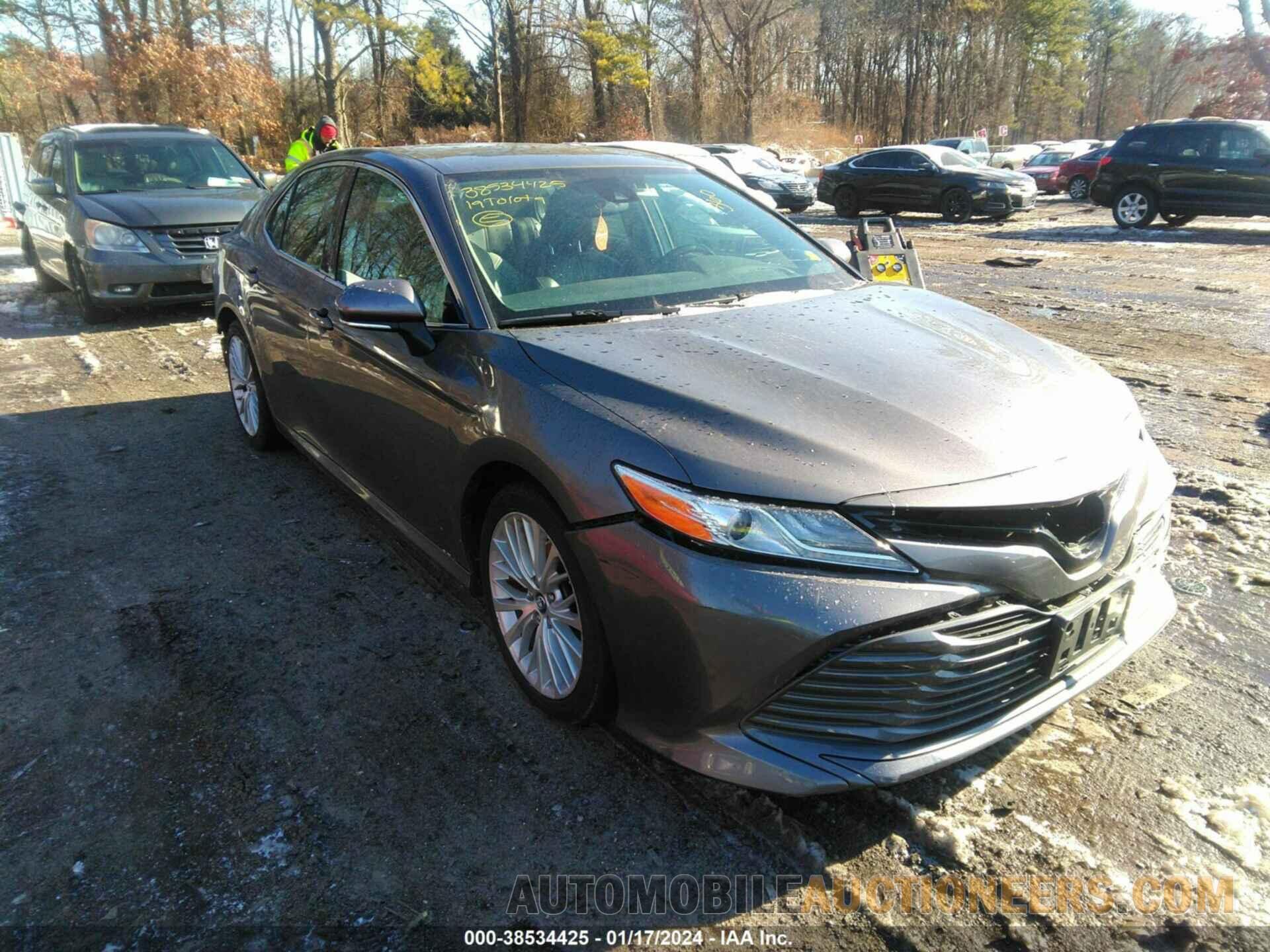 4T1B11HK0KU163143 TOYOTA CAMRY 2019