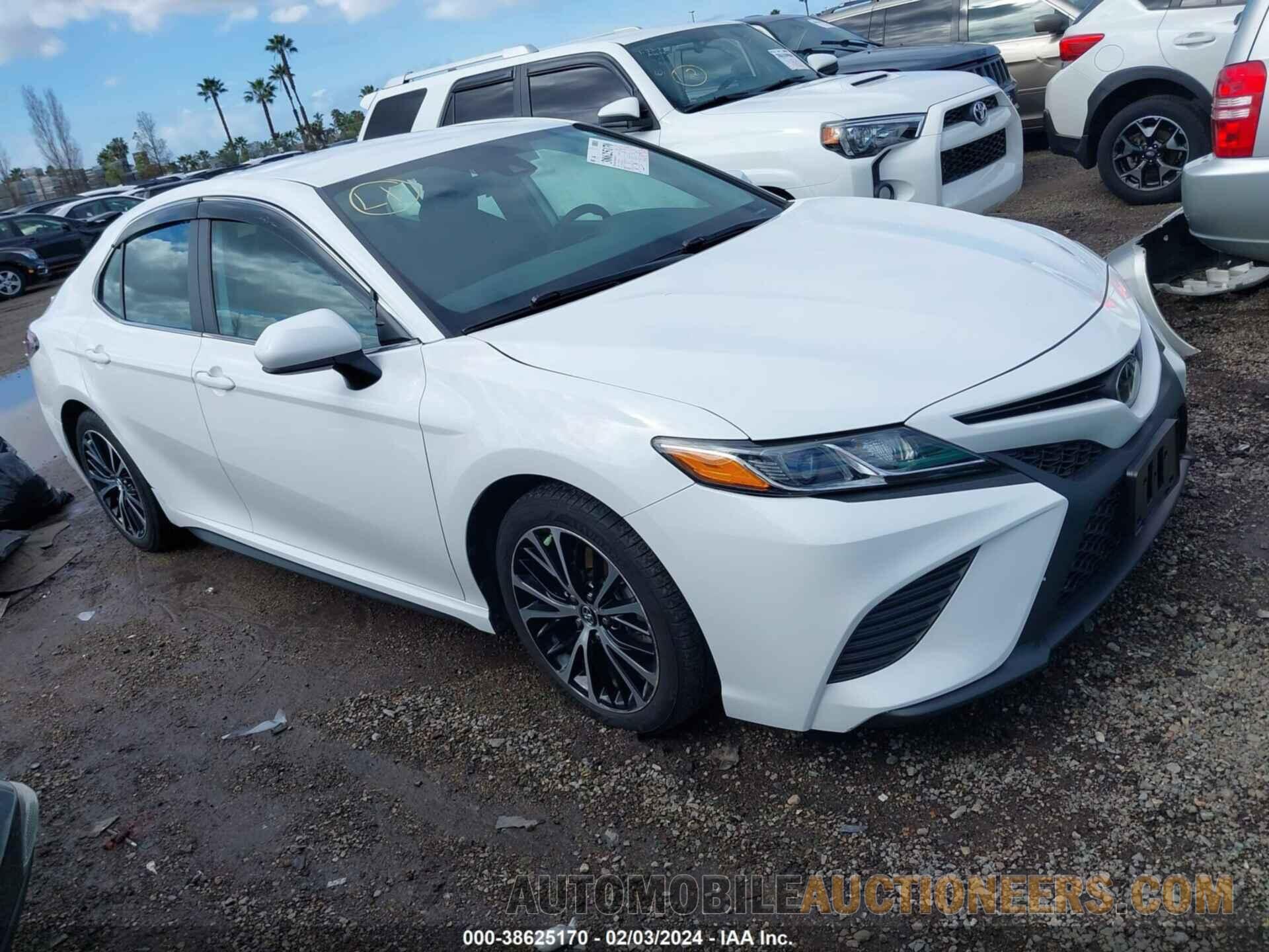 4T1B11HK0KU174322 TOYOTA CAMRY 2019