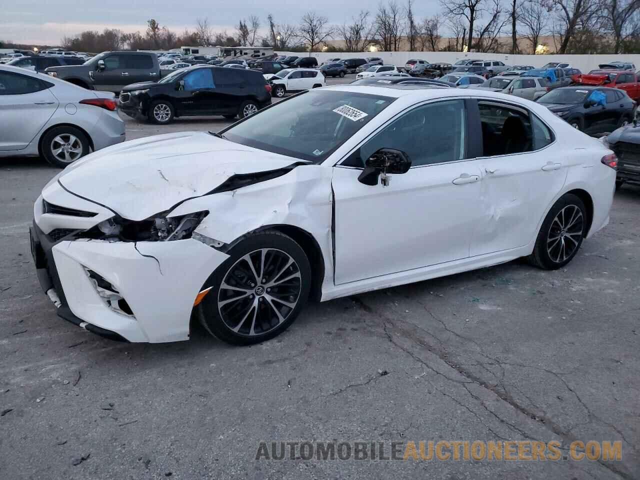 4T1B11HK0KU223504 TOYOTA CAMRY 2019