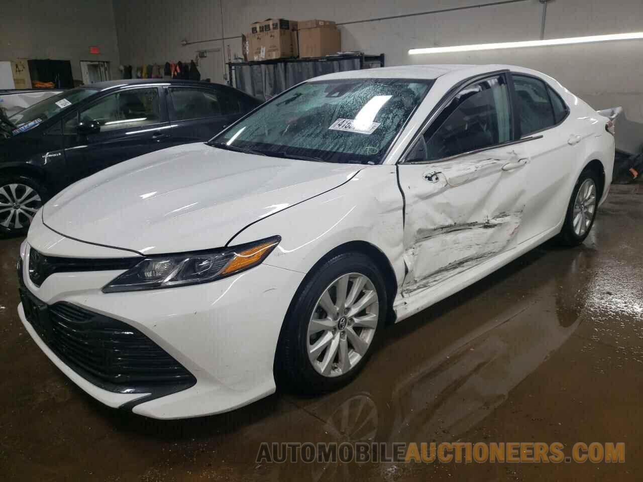 4T1B11HK0KU257555 TOYOTA CAMRY 2019