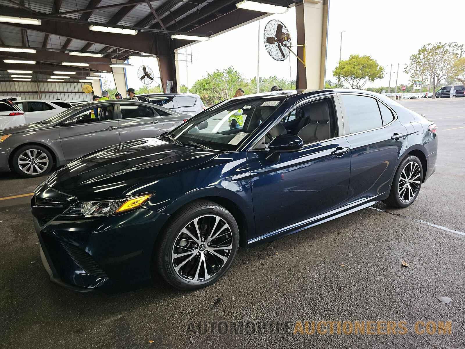 4T1B11HK0KU706426 Toyota Camry 2019