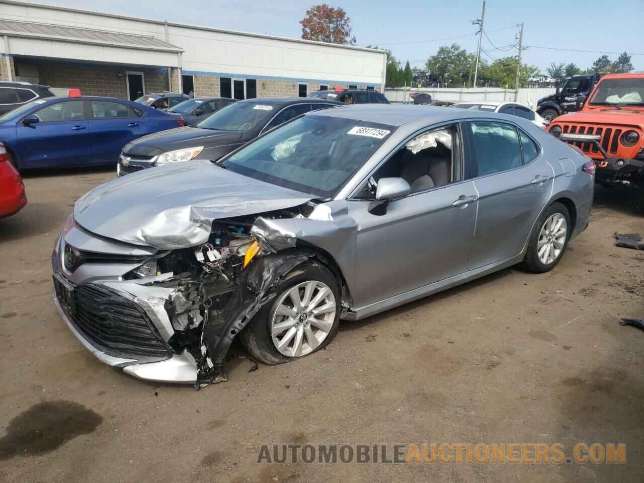 4T1B11HK0KU733559 TOYOTA CAMRY 2019