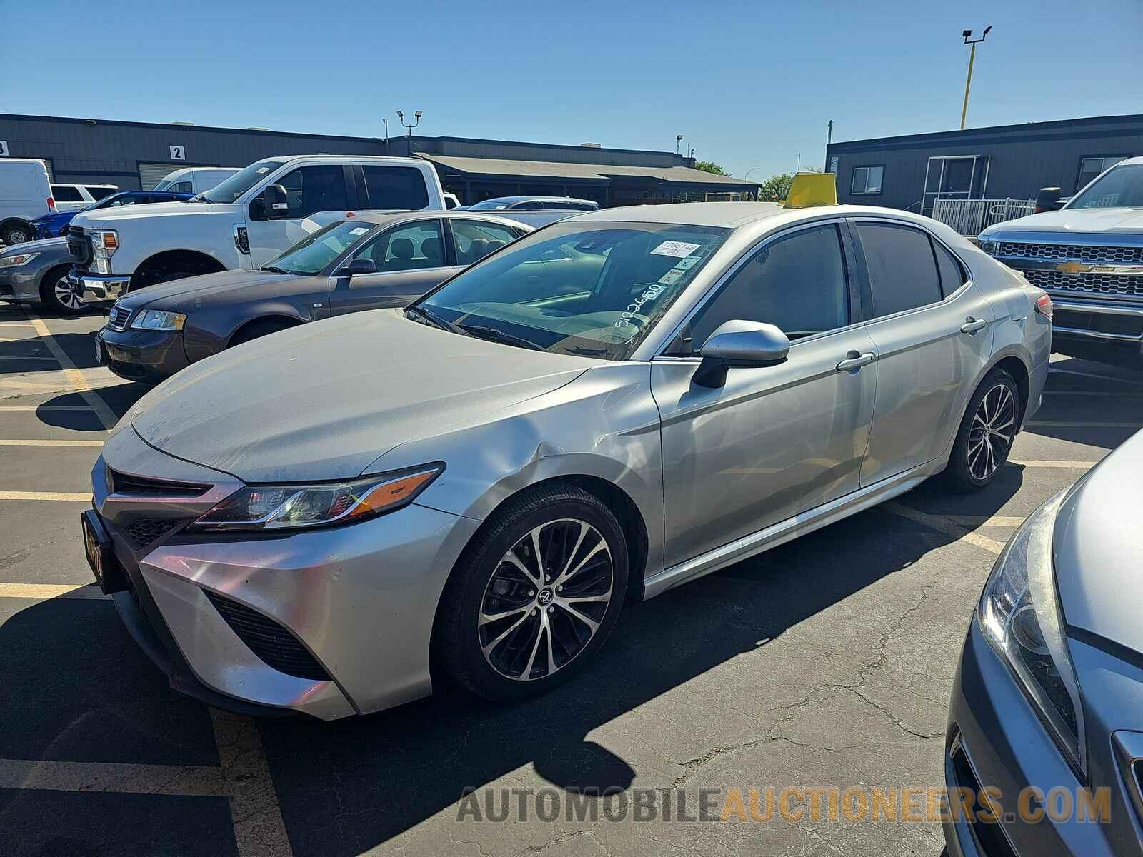 4T1B11HK0KU743850 Toyota Camry 2019