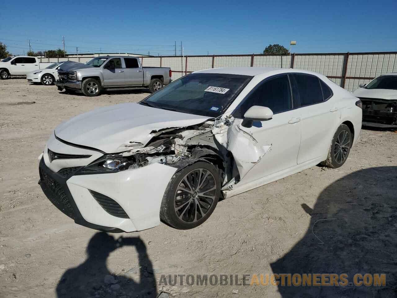 4T1B11HK0KU744299 TOYOTA CAMRY 2019