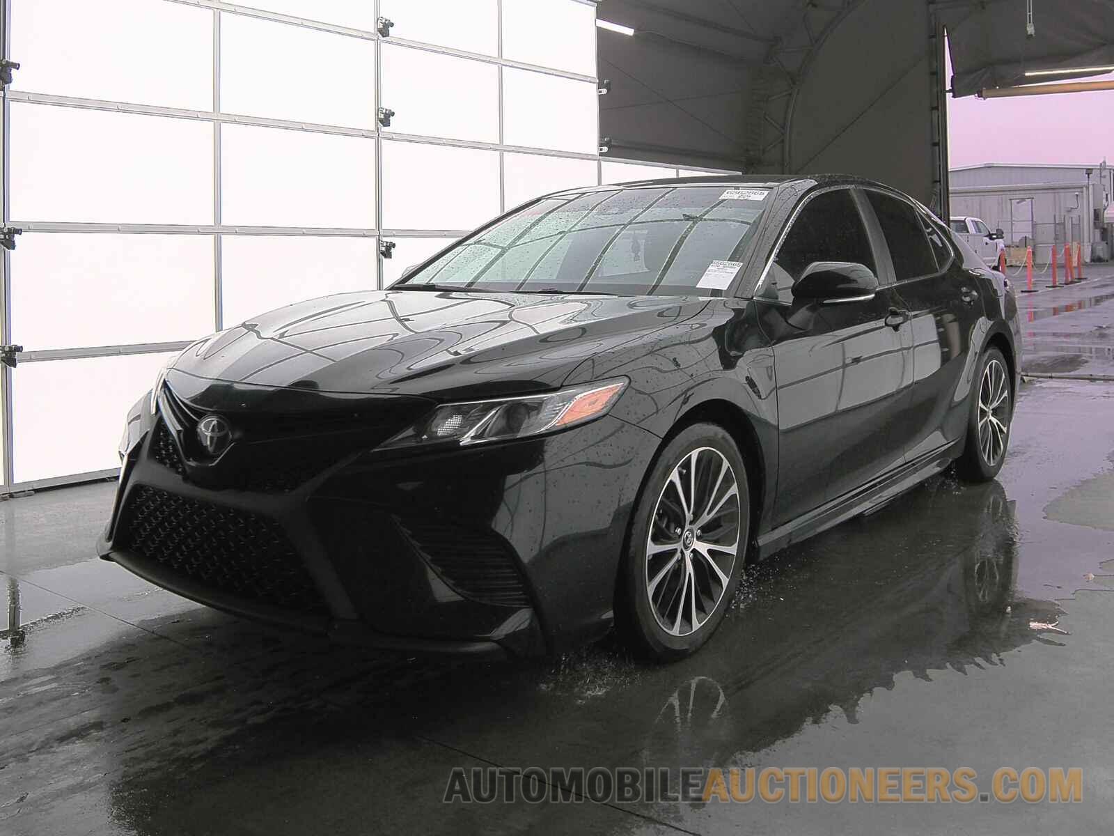 4T1B11HK0KU809796 Toyota Camry 2019