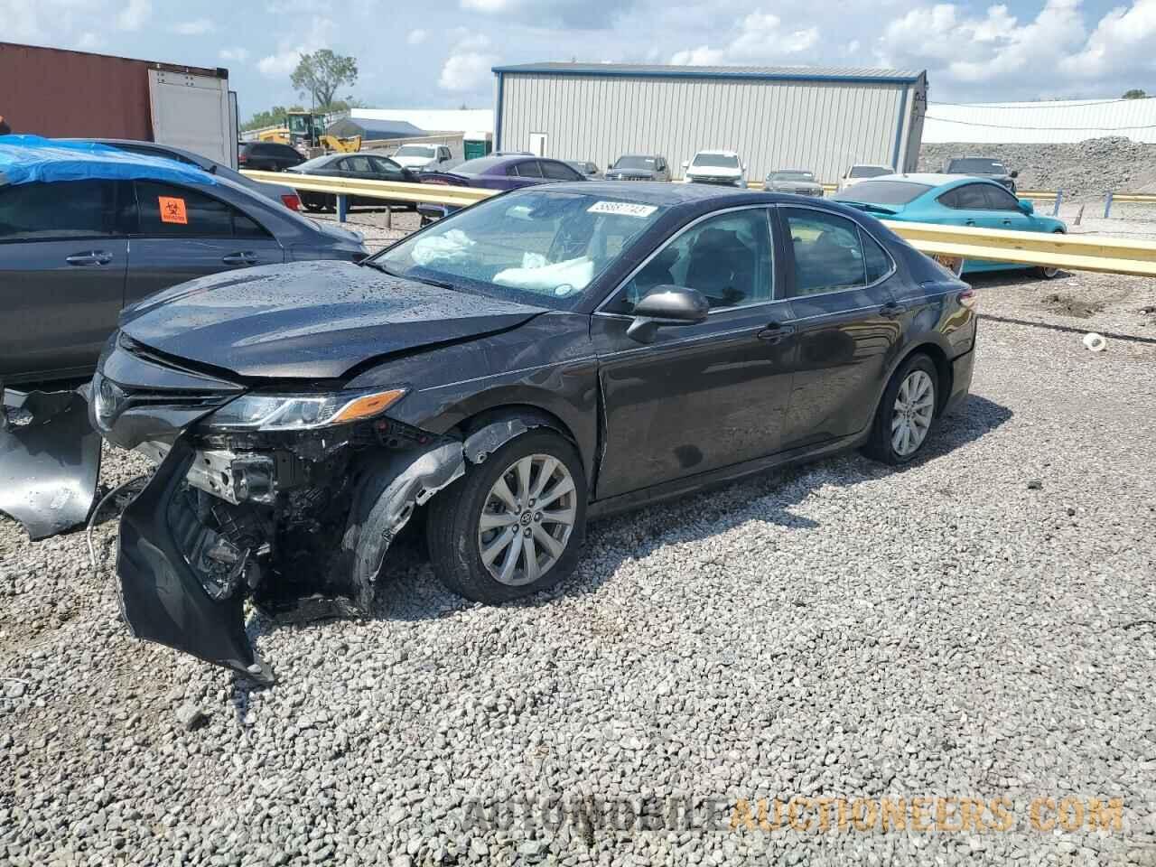 4T1B11HK0KU813198 TOYOTA CAMRY 2019