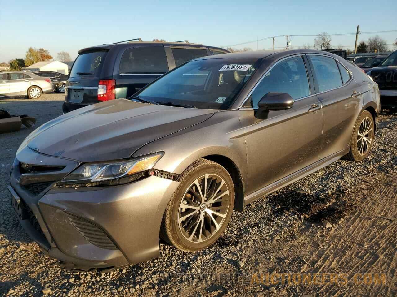 4T1B11HK0KU827084 TOYOTA CAMRY 2019