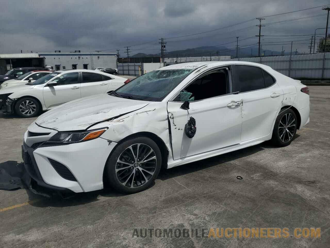 4T1B11HK0KU839915 TOYOTA CAMRY 2019