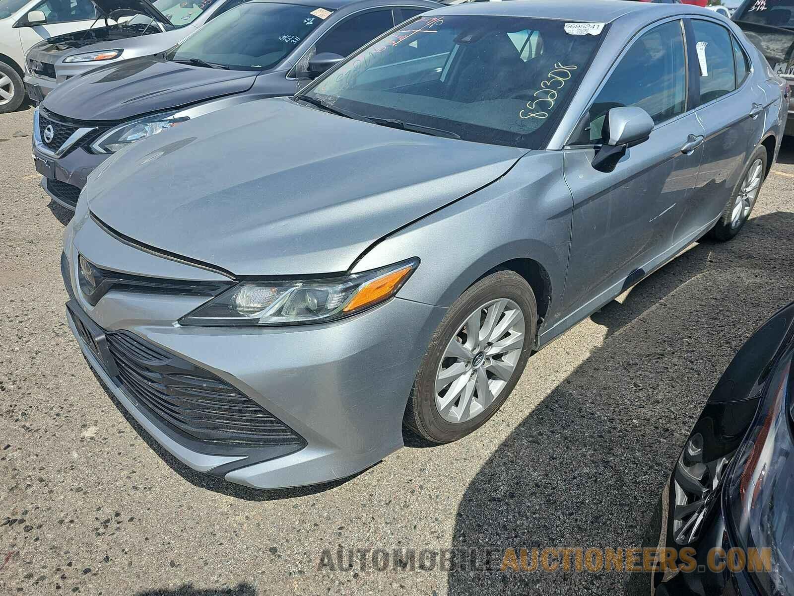 4T1B11HK0KU852308 Toyota Camry 2019