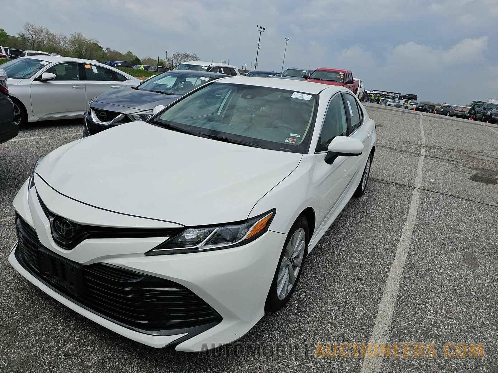 4T1B11HK0KU854947 Toyota Camry 2019