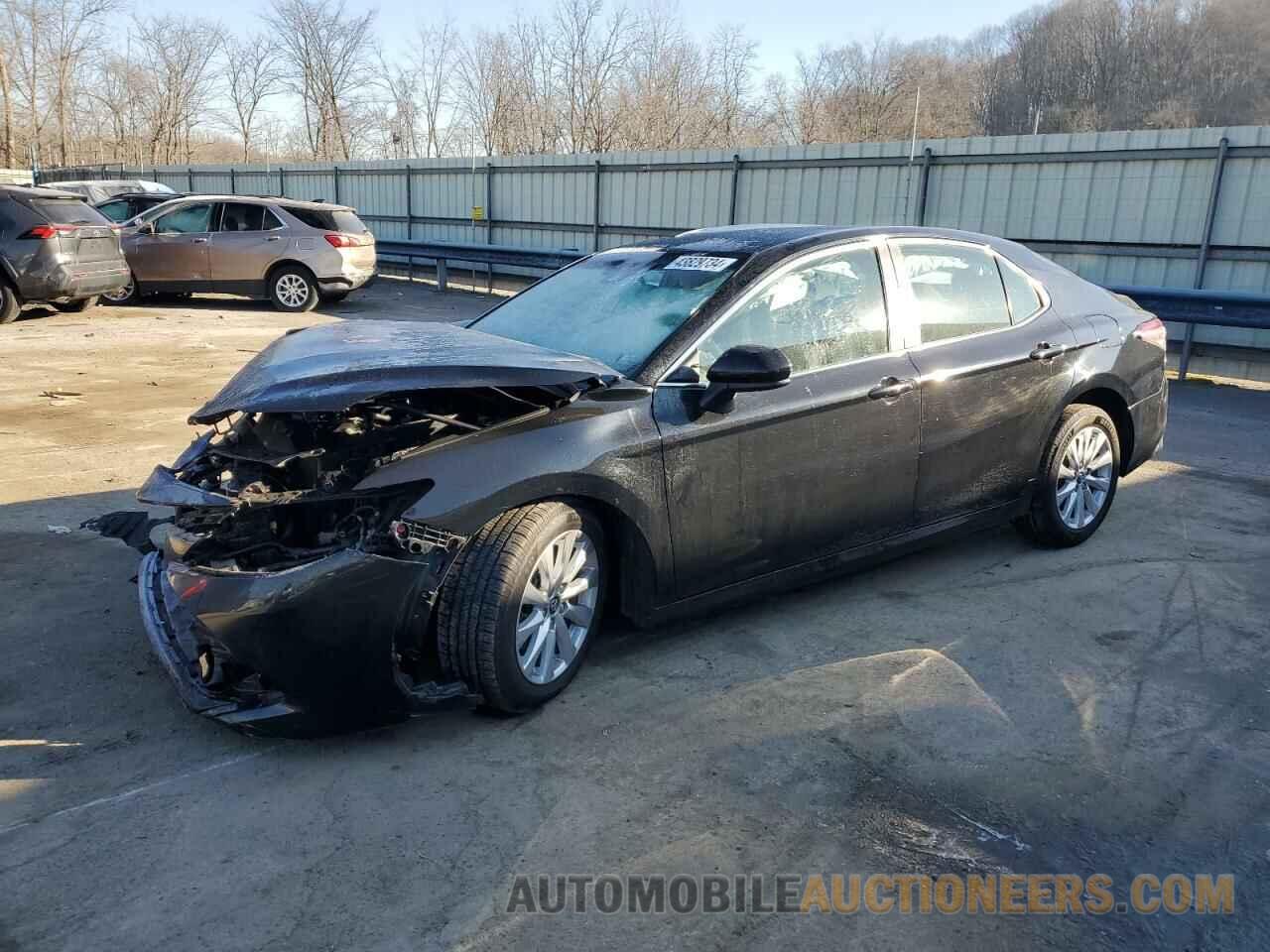 4T1B11HK1JU004551 TOYOTA CAMRY 2018