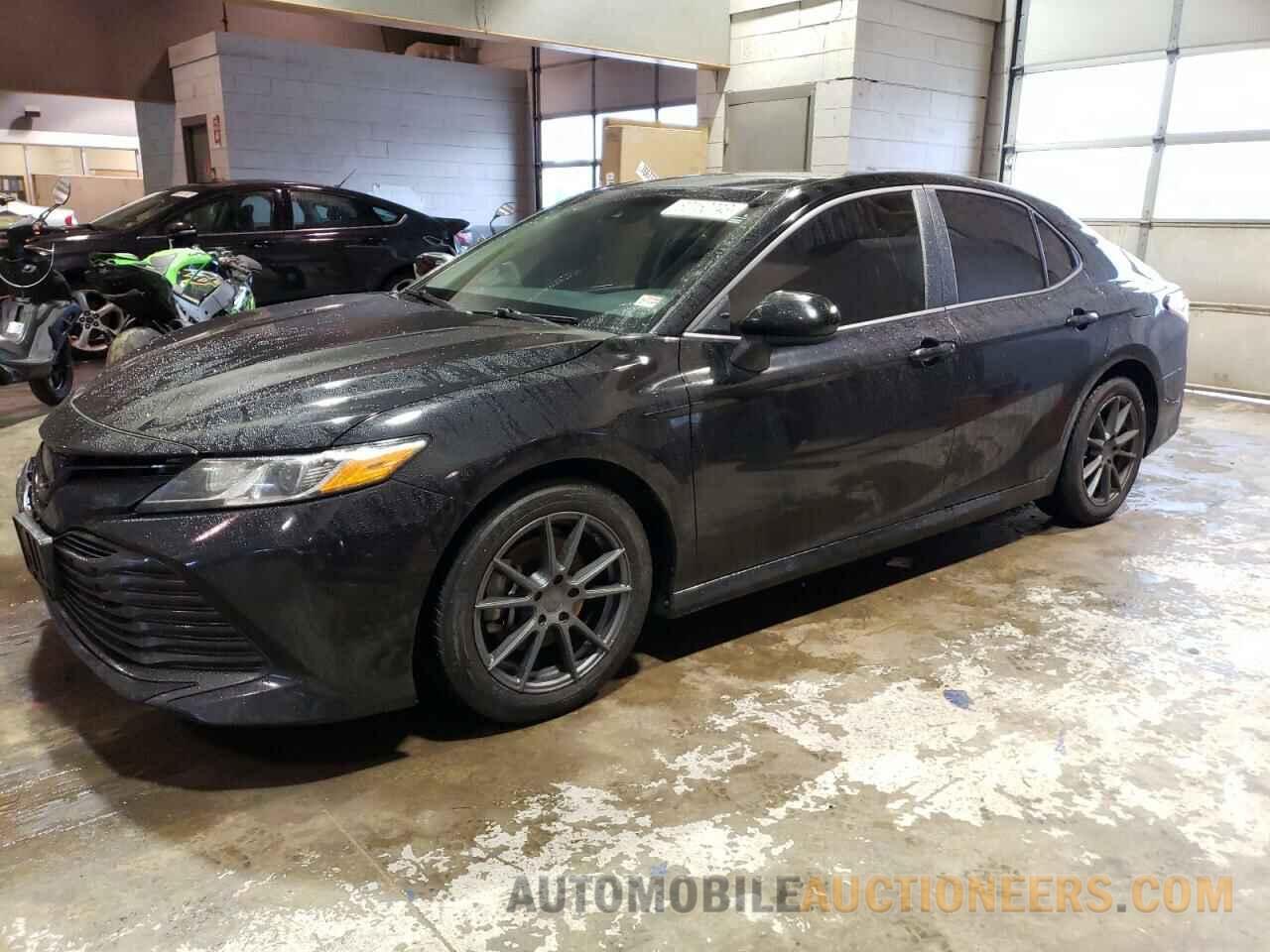 4T1B11HK1JU008857 TOYOTA CAMRY 2018