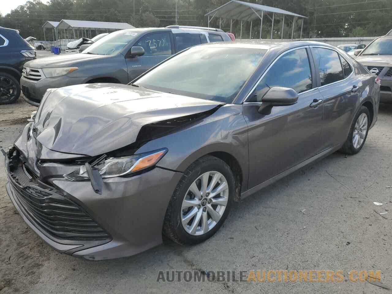 4T1B11HK1JU009989 TOYOTA CAMRY 2018