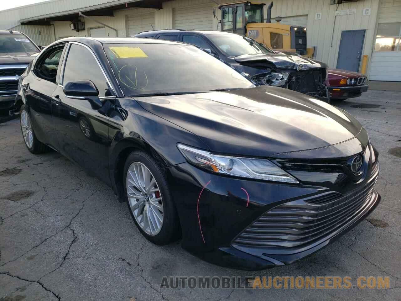 4T1B11HK1JU014108 TOYOTA CAMRY 2018