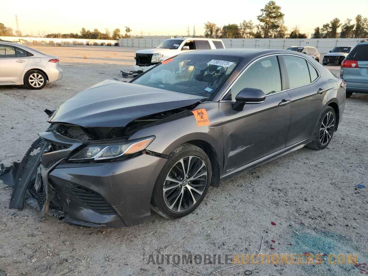 4T1B11HK1JU018451 TOYOTA CAMRY 2018