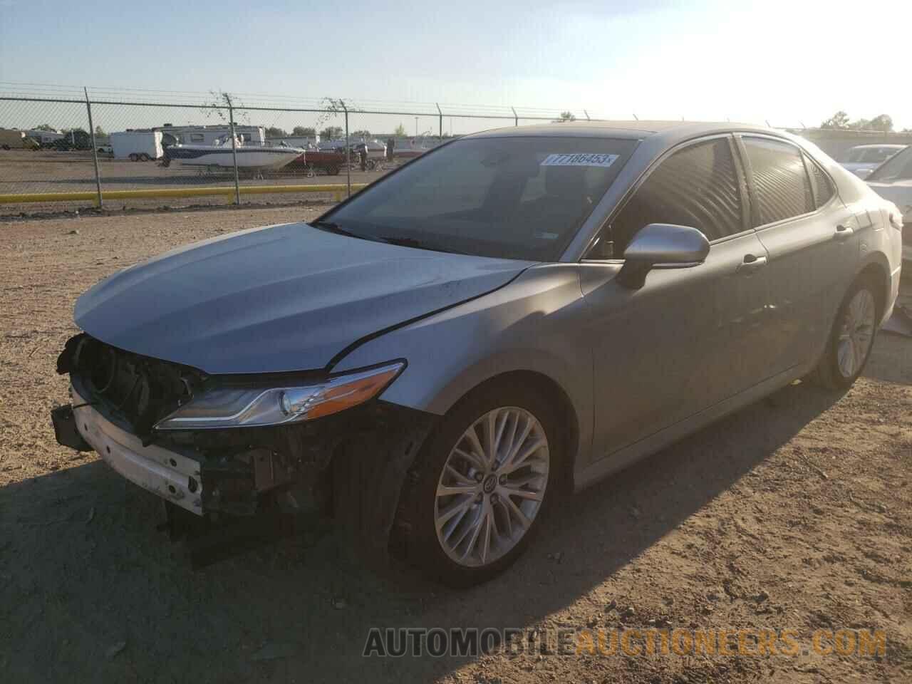 4T1B11HK1JU026727 TOYOTA CAMRY 2018