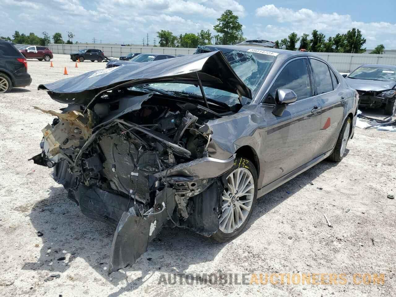 4T1B11HK1JU026730 TOYOTA CAMRY 2018