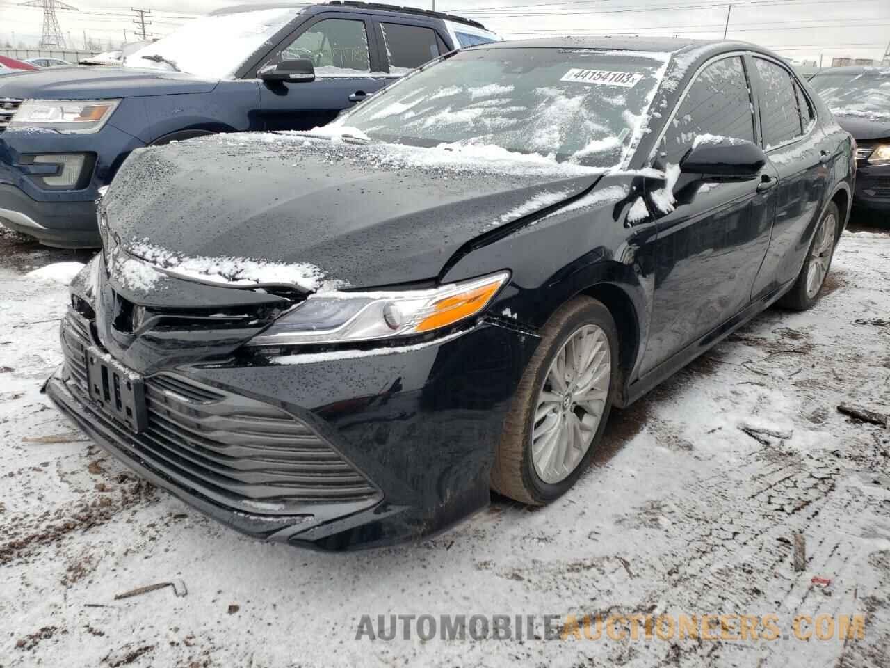 4T1B11HK1JU030633 TOYOTA CAMRY 2018