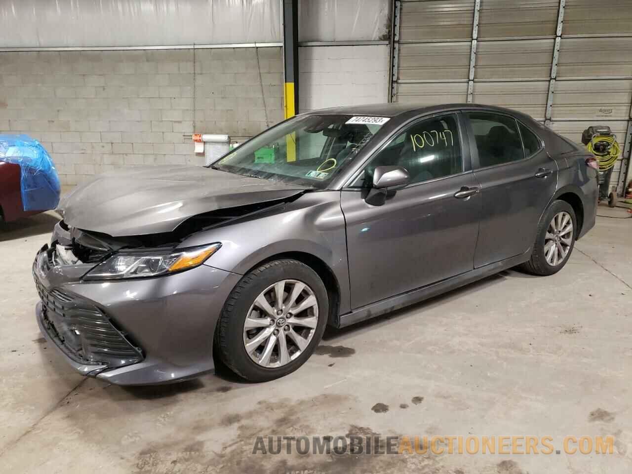 4T1B11HK1JU036013 TOYOTA CAMRY 2018