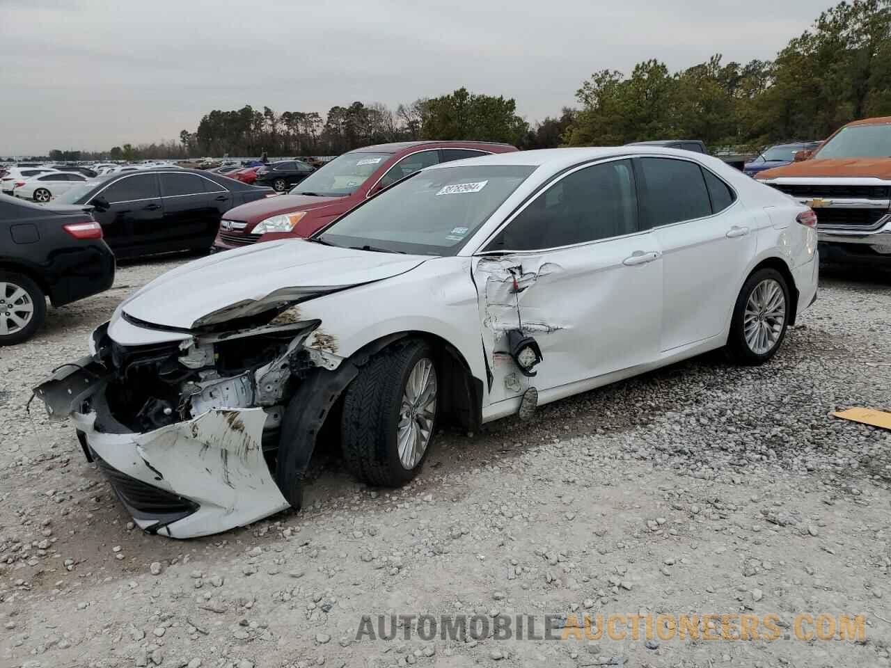 4T1B11HK1JU036044 TOYOTA CAMRY 2018