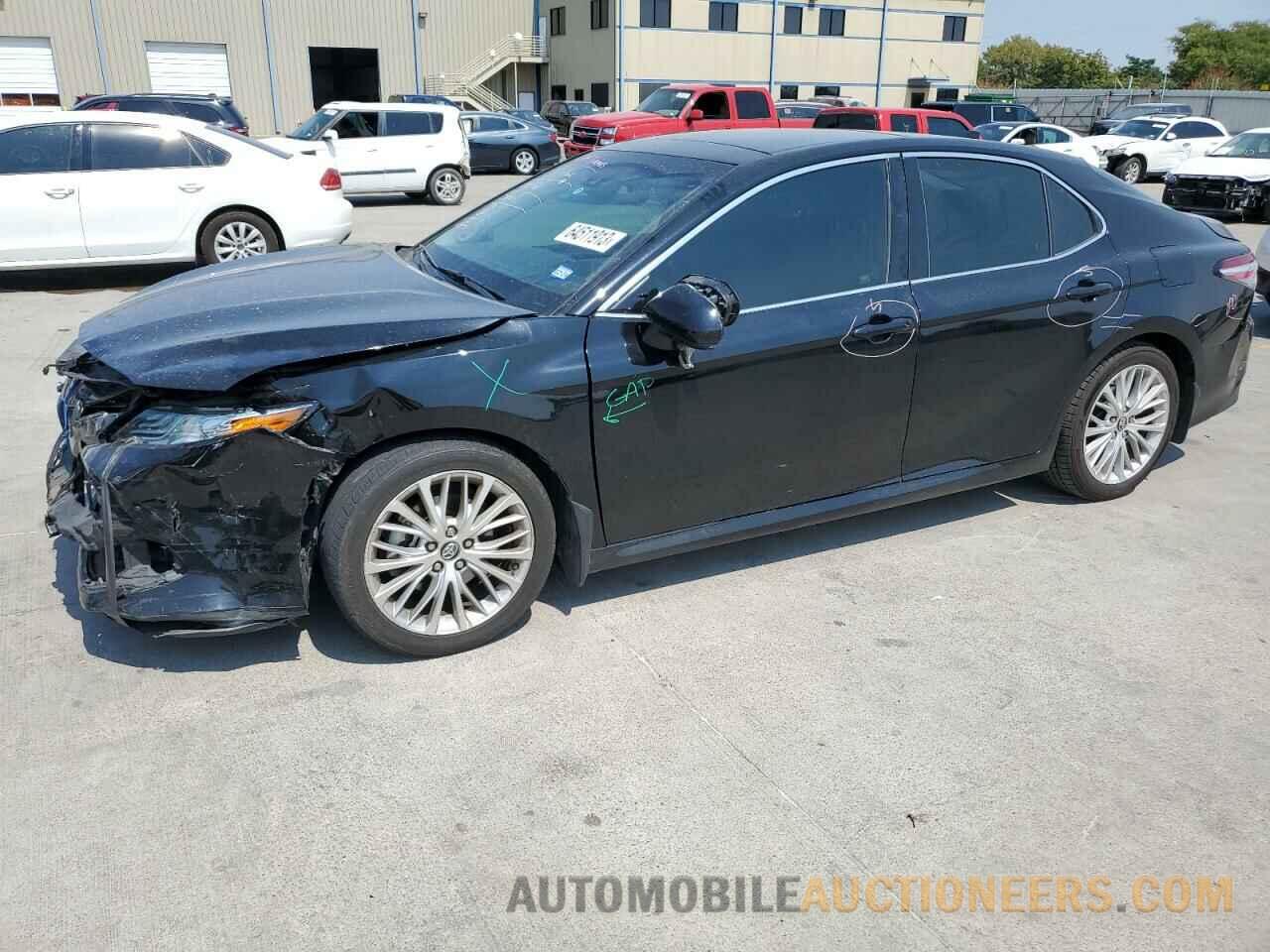 4T1B11HK1JU043298 TOYOTA CAMRY 2018