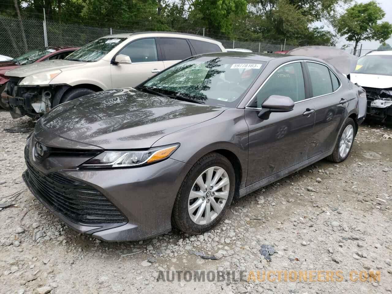 4T1B11HK1JU046086 TOYOTA CAMRY 2018