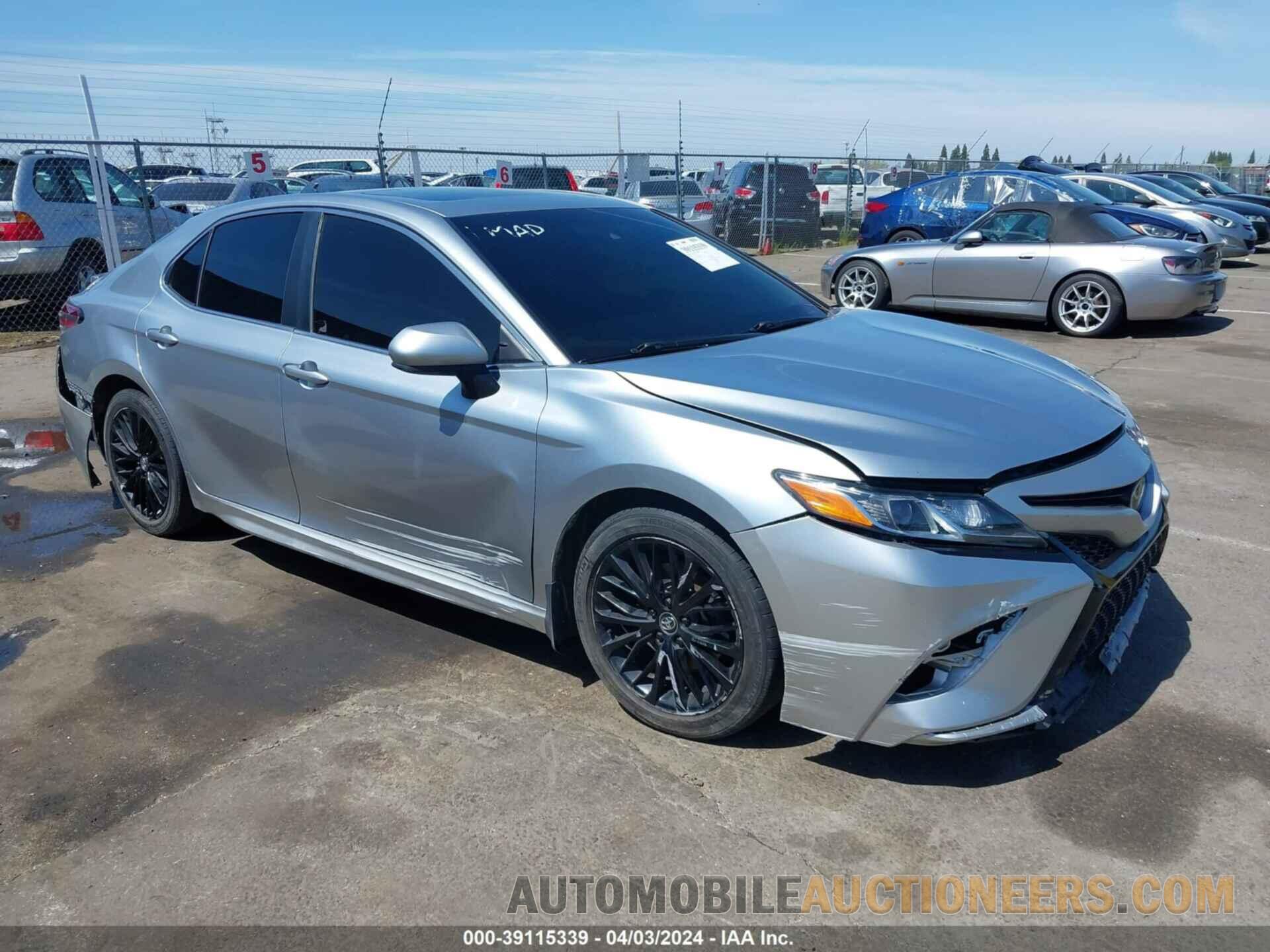 4T1B11HK1JU048890 TOYOTA CAMRY 2018