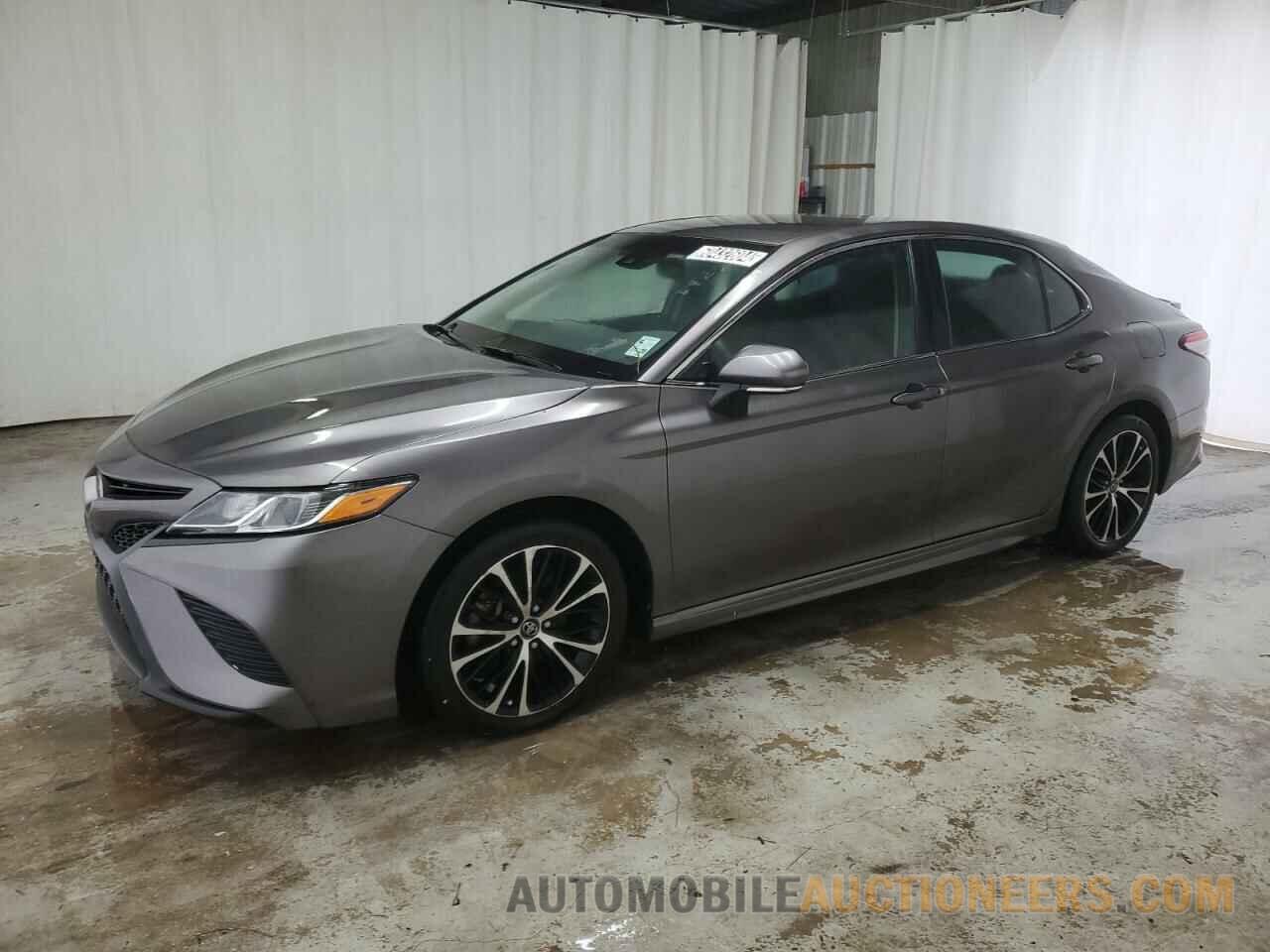 4T1B11HK1JU052342 TOYOTA CAMRY 2018