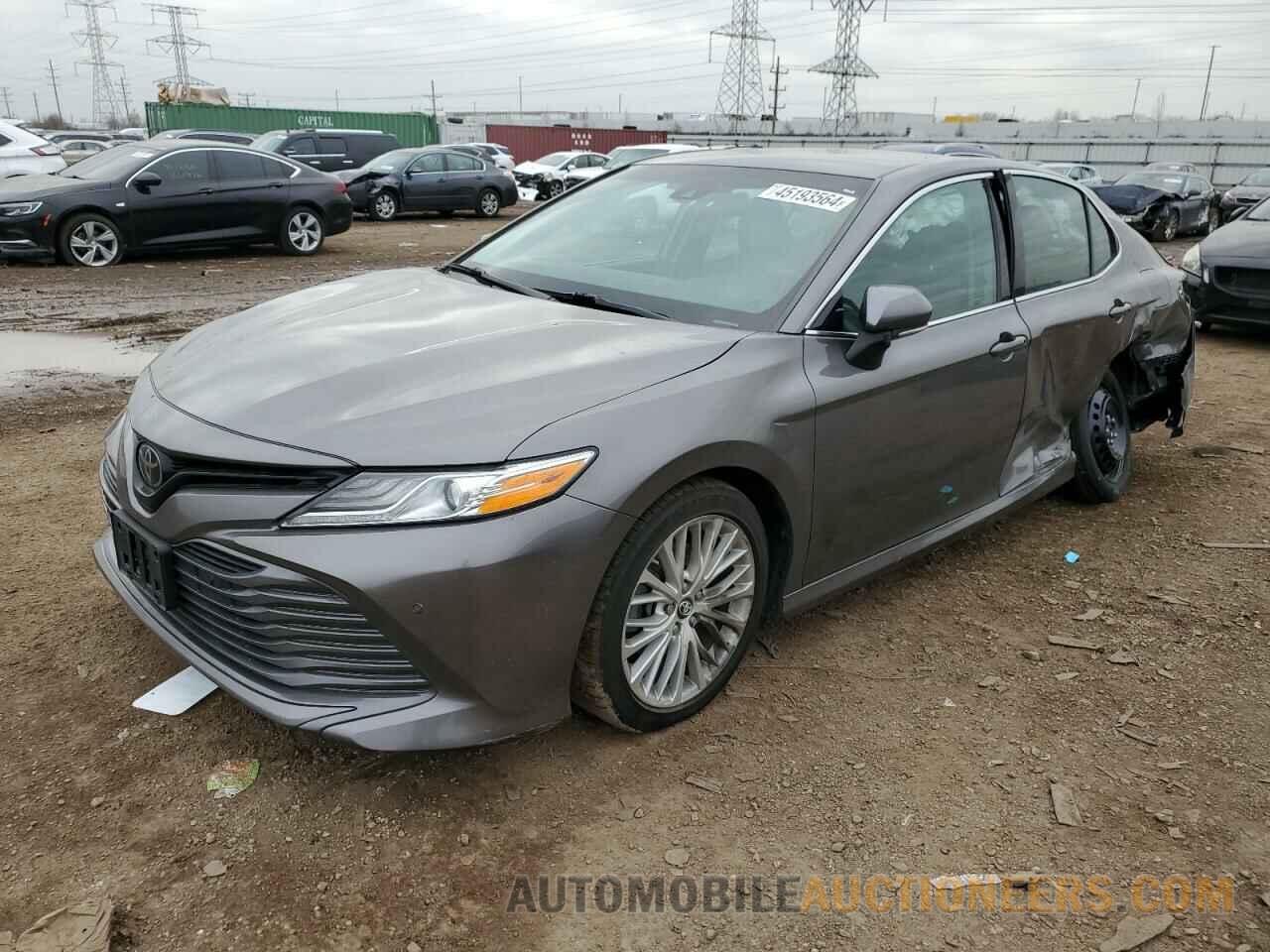 4T1B11HK1JU055290 TOYOTA CAMRY 2018