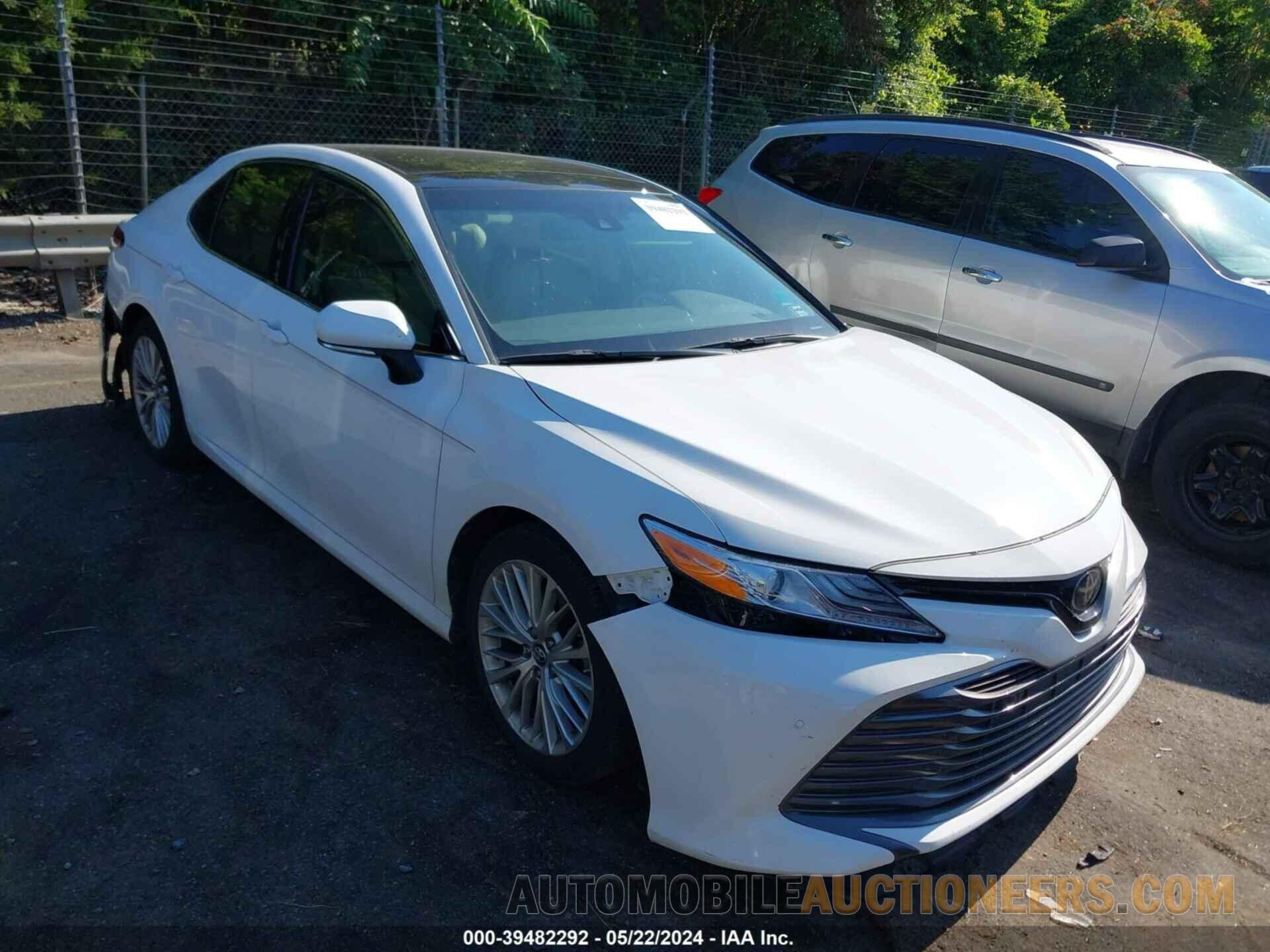 4T1B11HK1JU059758 TOYOTA CAMRY 2018