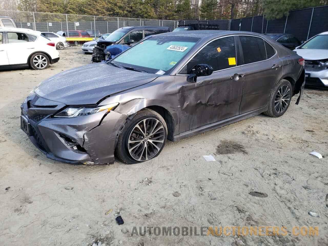 4T1B11HK1JU059954 TOYOTA CAMRY 2018