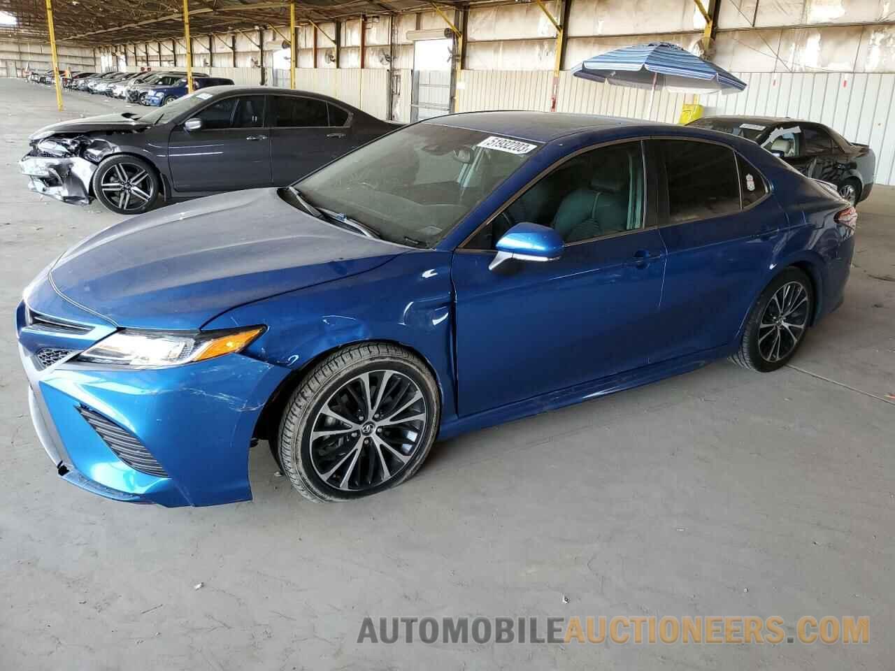 4T1B11HK1JU063499 TOYOTA CAMRY 2018