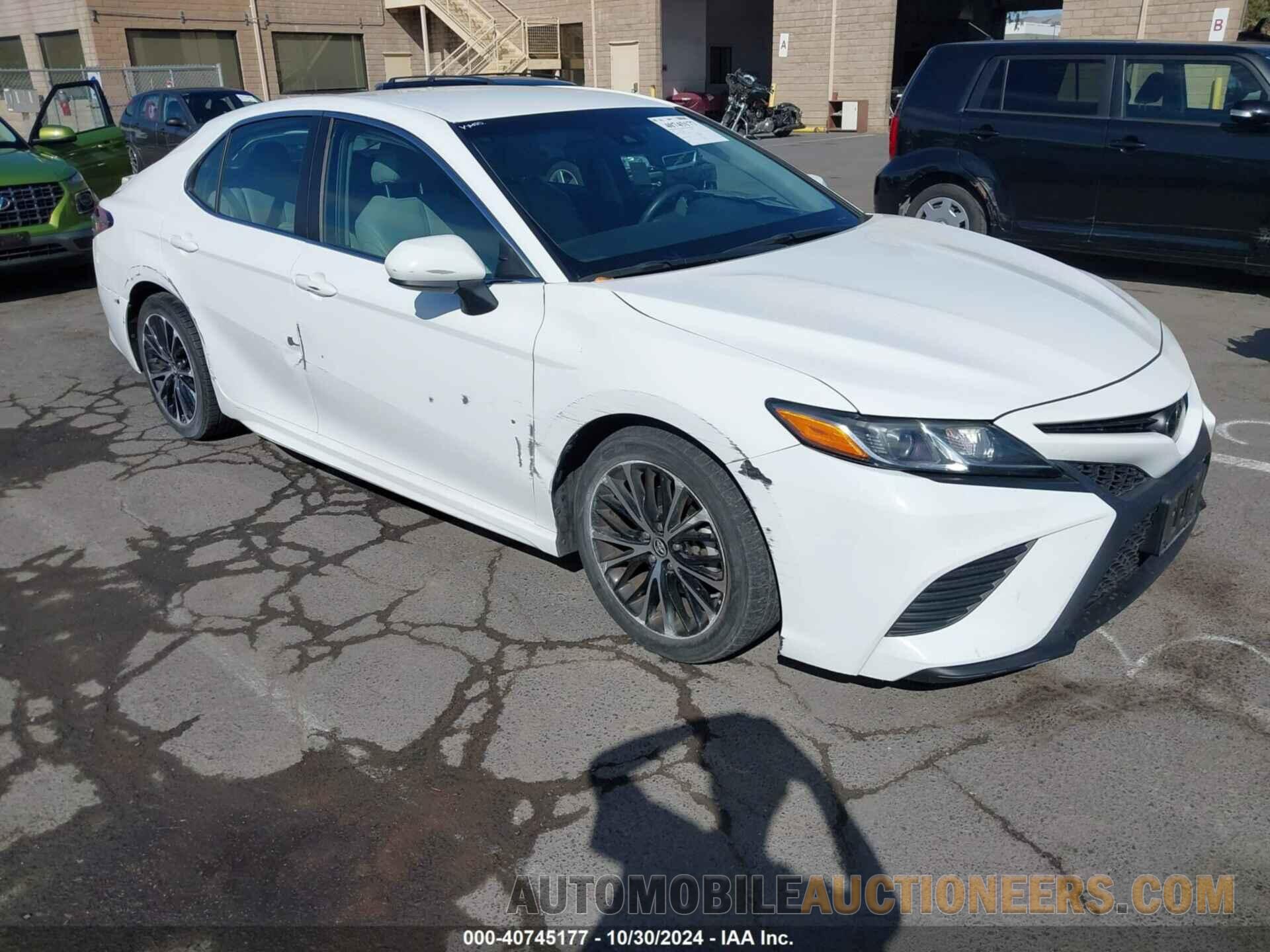 4T1B11HK1JU065267 TOYOTA CAMRY 2018