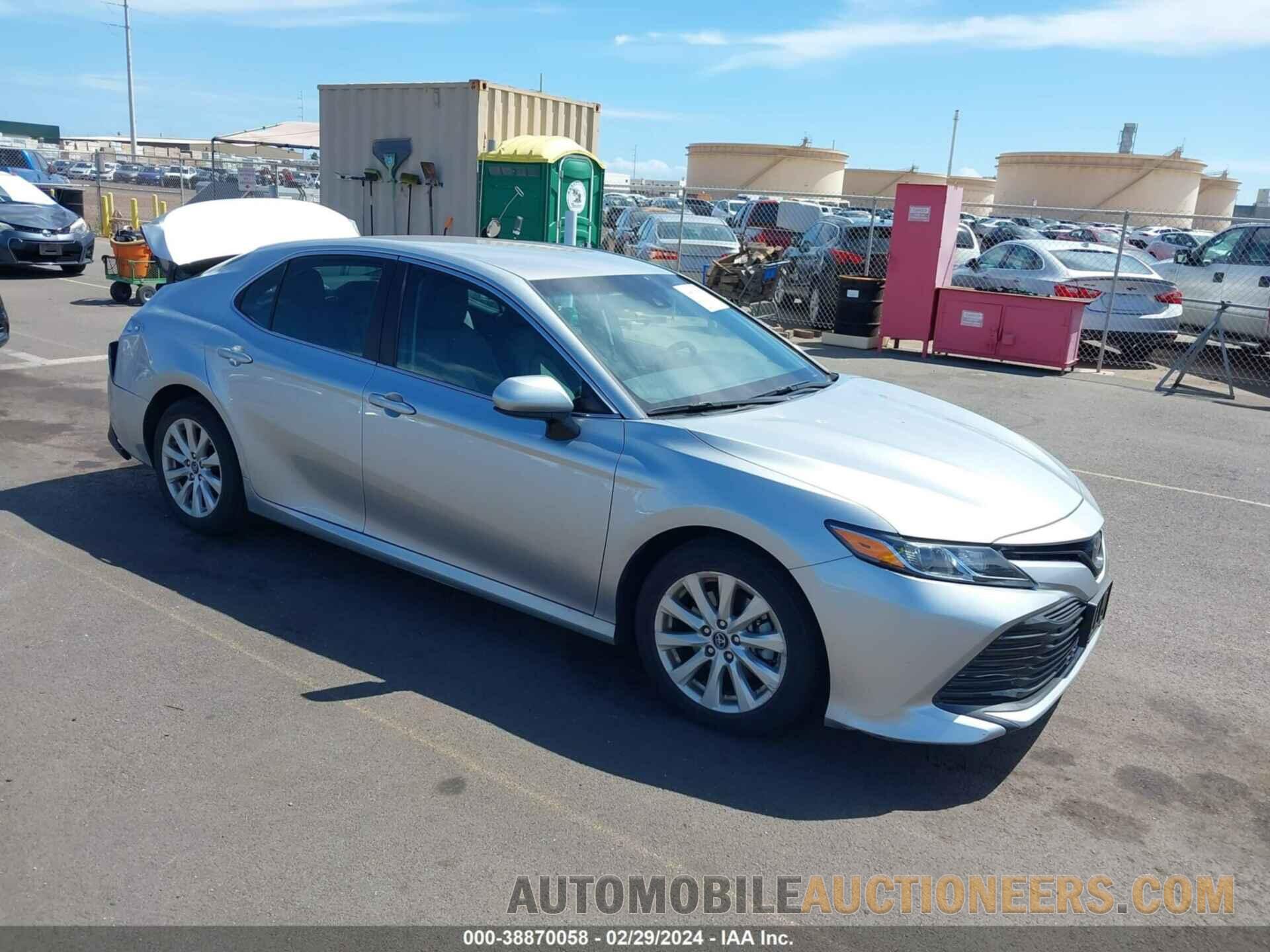 4T1B11HK1JU065768 TOYOTA CAMRY 2018