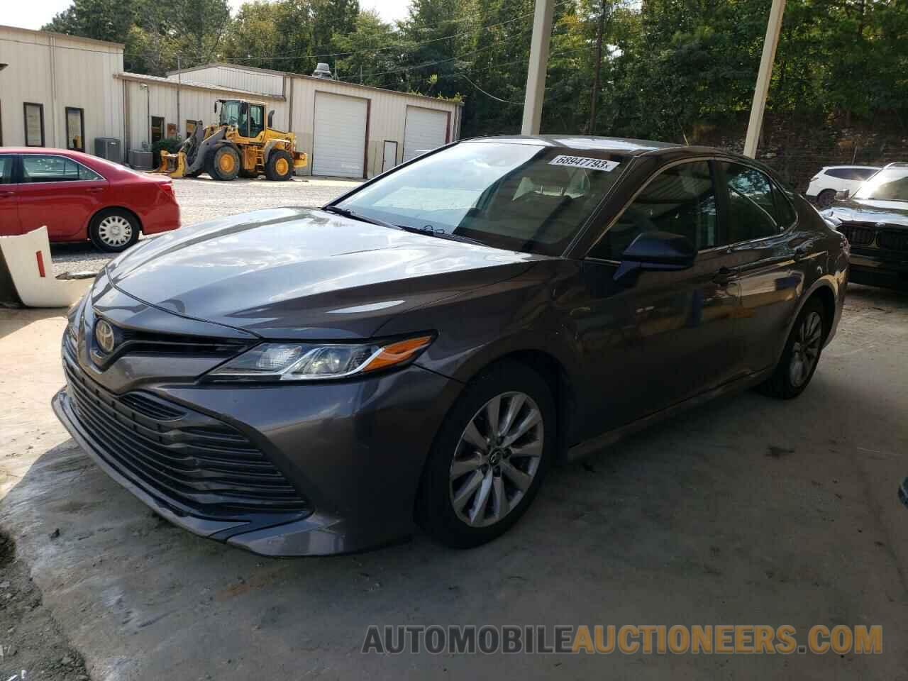 4T1B11HK1JU068735 TOYOTA CAMRY 2018