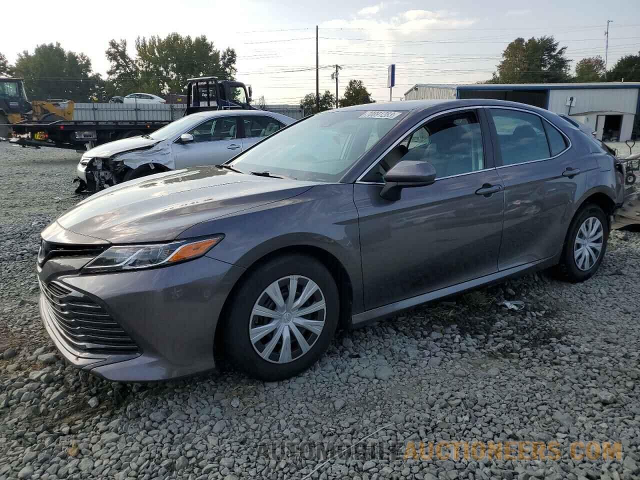 4T1B11HK1JU069481 TOYOTA CAMRY 2018